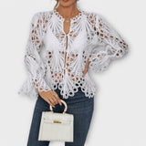 Malina – Elegantna Čipkasta Bluza Karolina Prague