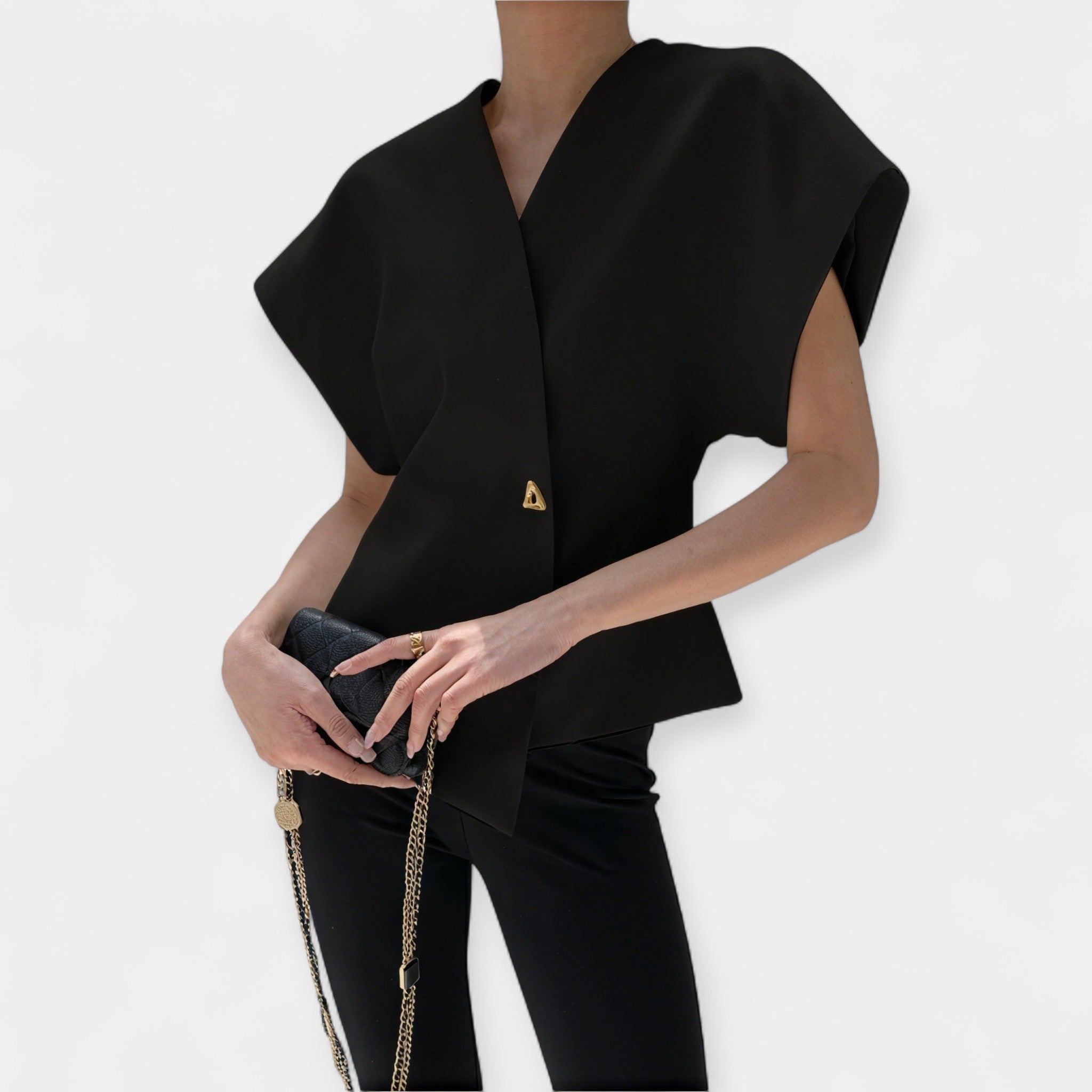 Maja – Moderan minimalistički top za svaku priliku Karolina Prague