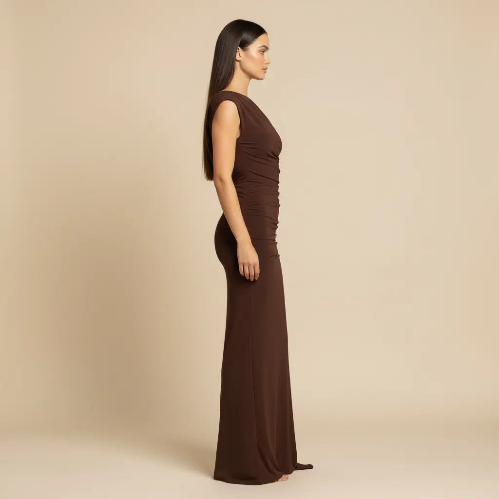 Renáta – Elegantní hnědé šaty s off-shoulder výstřihem Karolina Prague