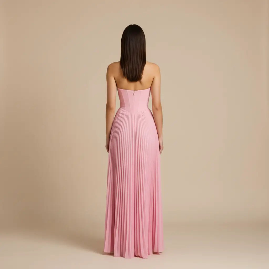 Eliška – Elegantní růžové plisované maxi šaty Karolina Prague