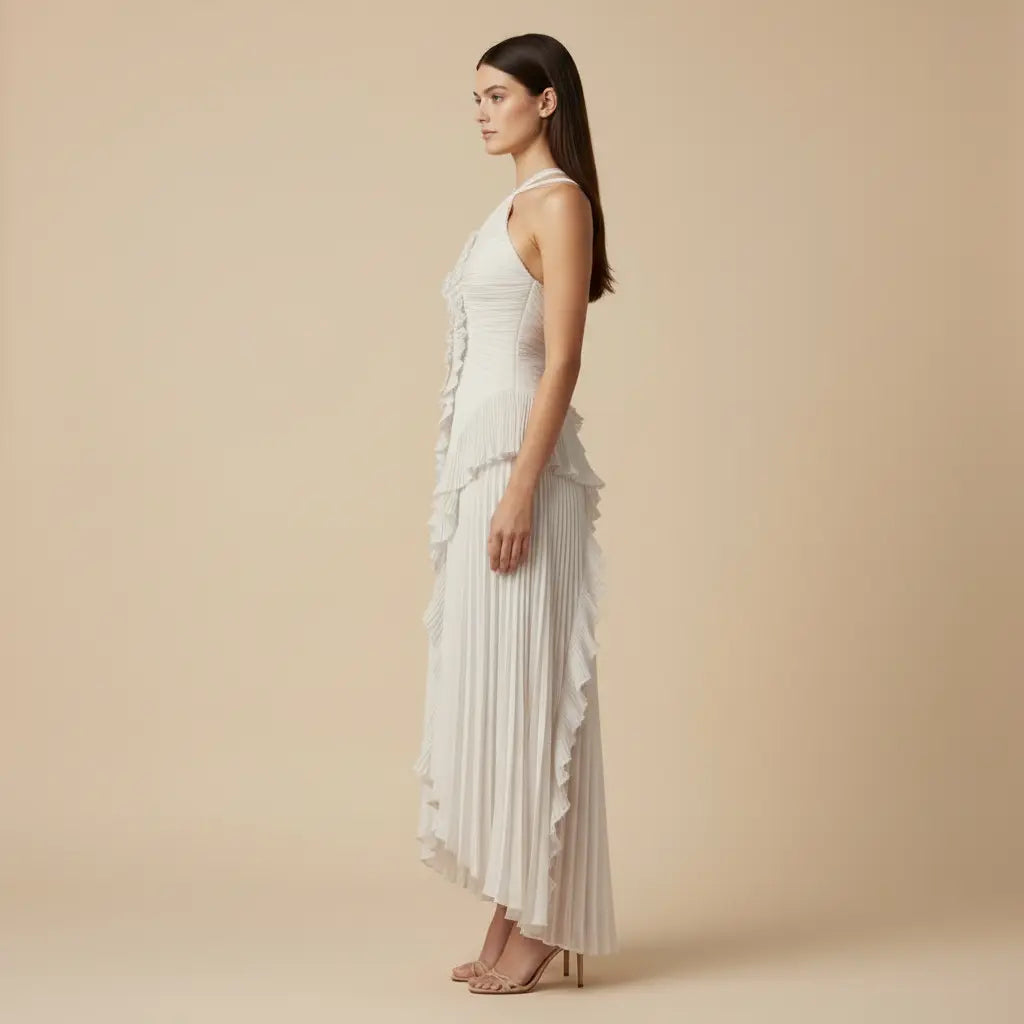 Šárka – Elegantní bílé plisované šaty Karolina Prague