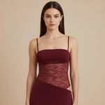 Zdislava – Elegantní vínové krajkové šaty Karolina Prague