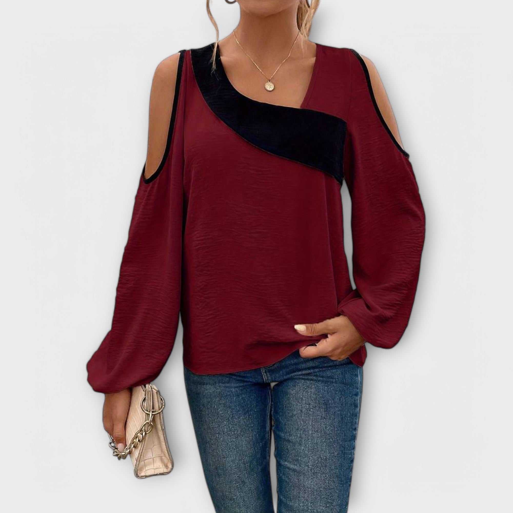 Marina – Elegantna bluza s modernim kvadratnim izrezom Karolina Prague