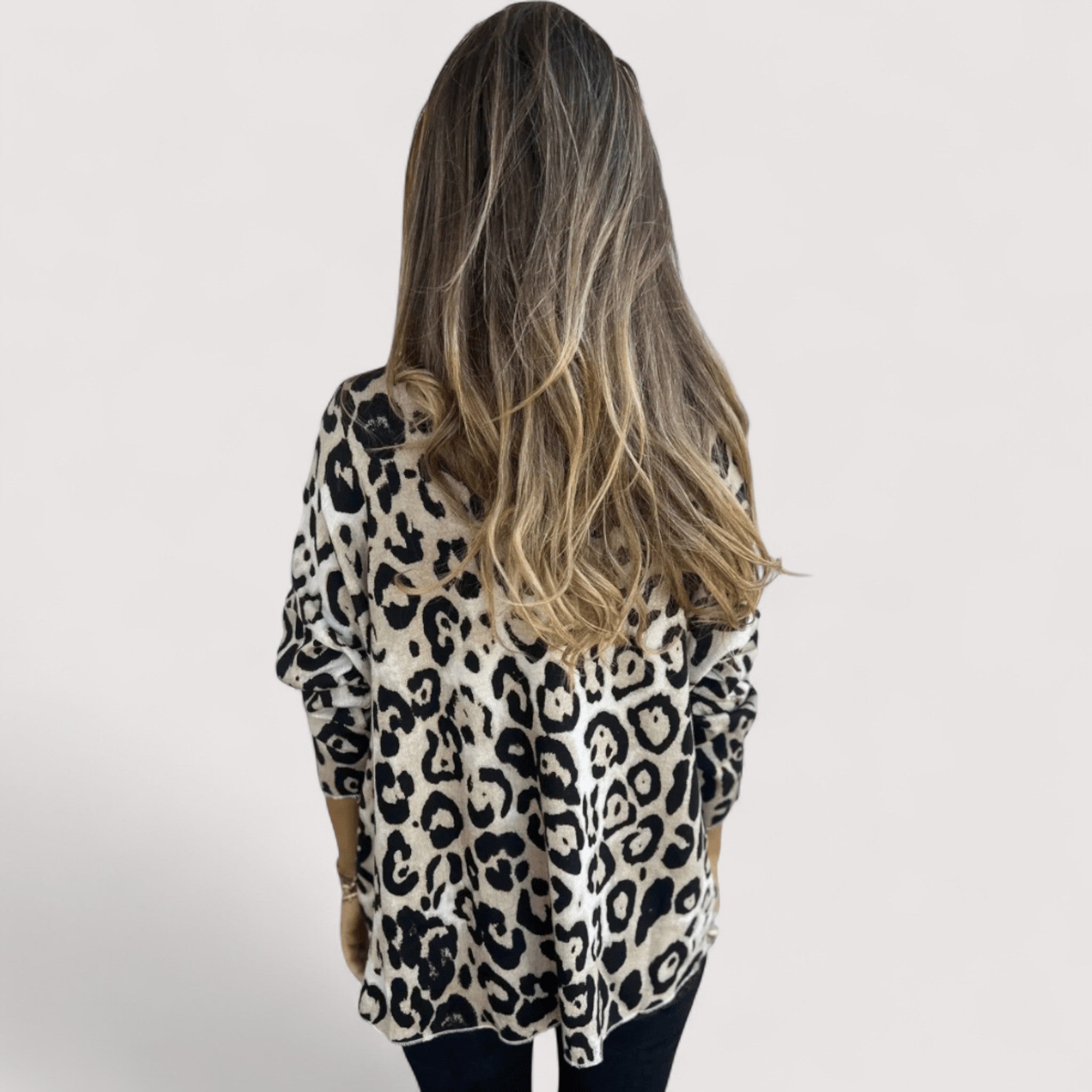 Zlata – Ležerna ženska majica s leopardim uzorkom Karolina Prague