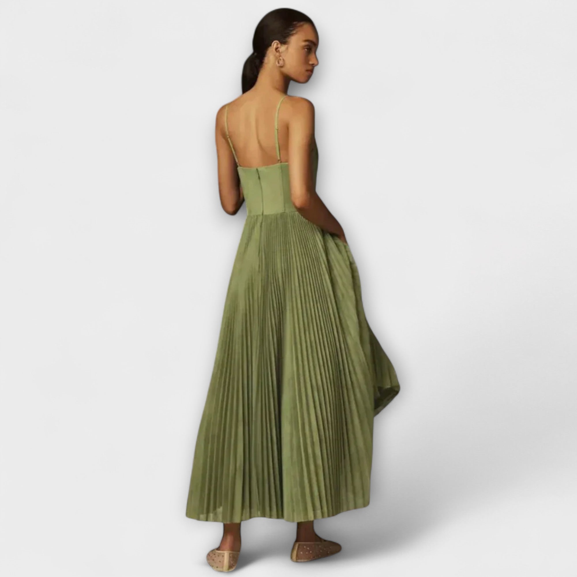 Lucrezia – Elegantna Haljina sa Šarmom Karolina Prague