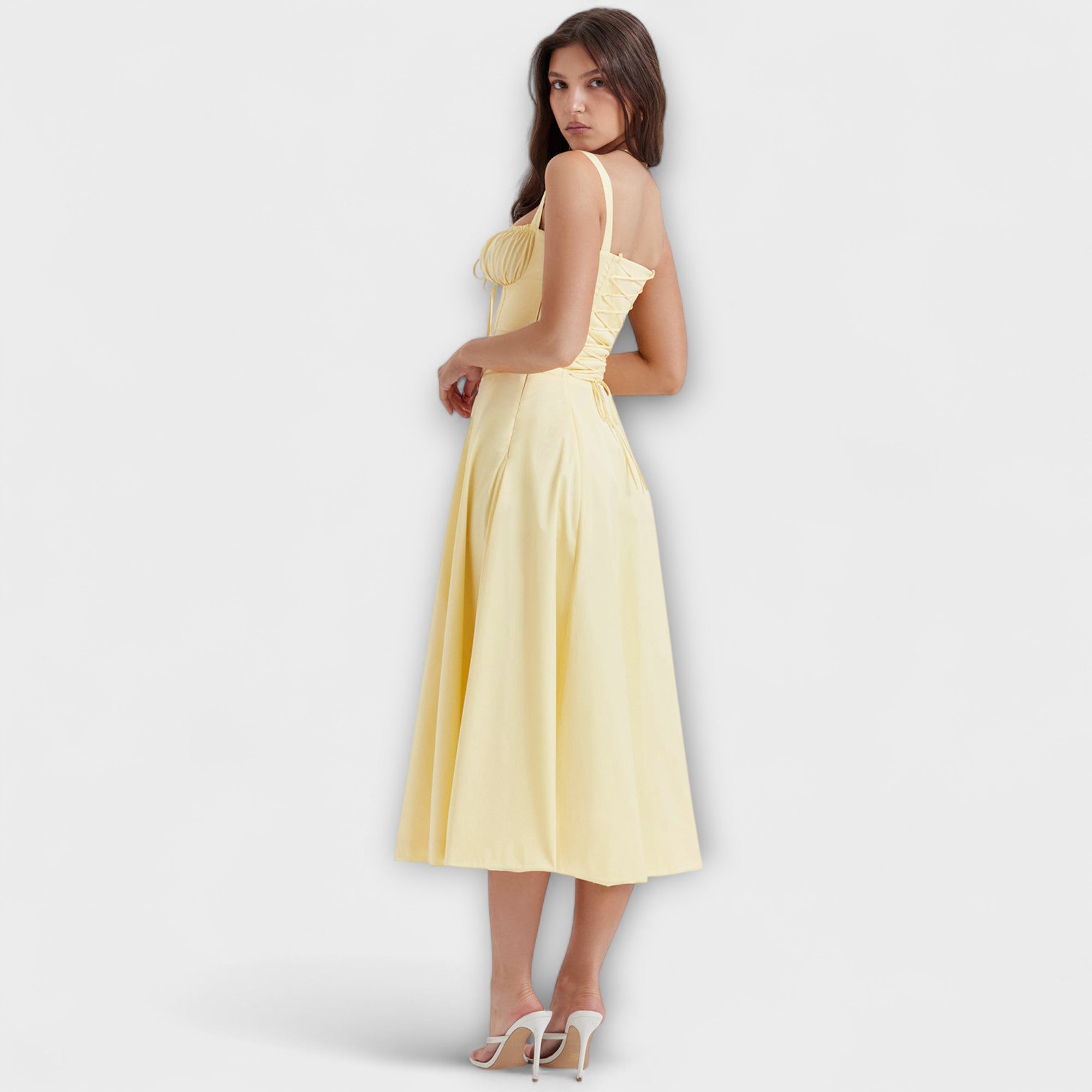 Zipporas – Šarmantna bustier haljina s cvjetnim uzorkom Karolina Prague