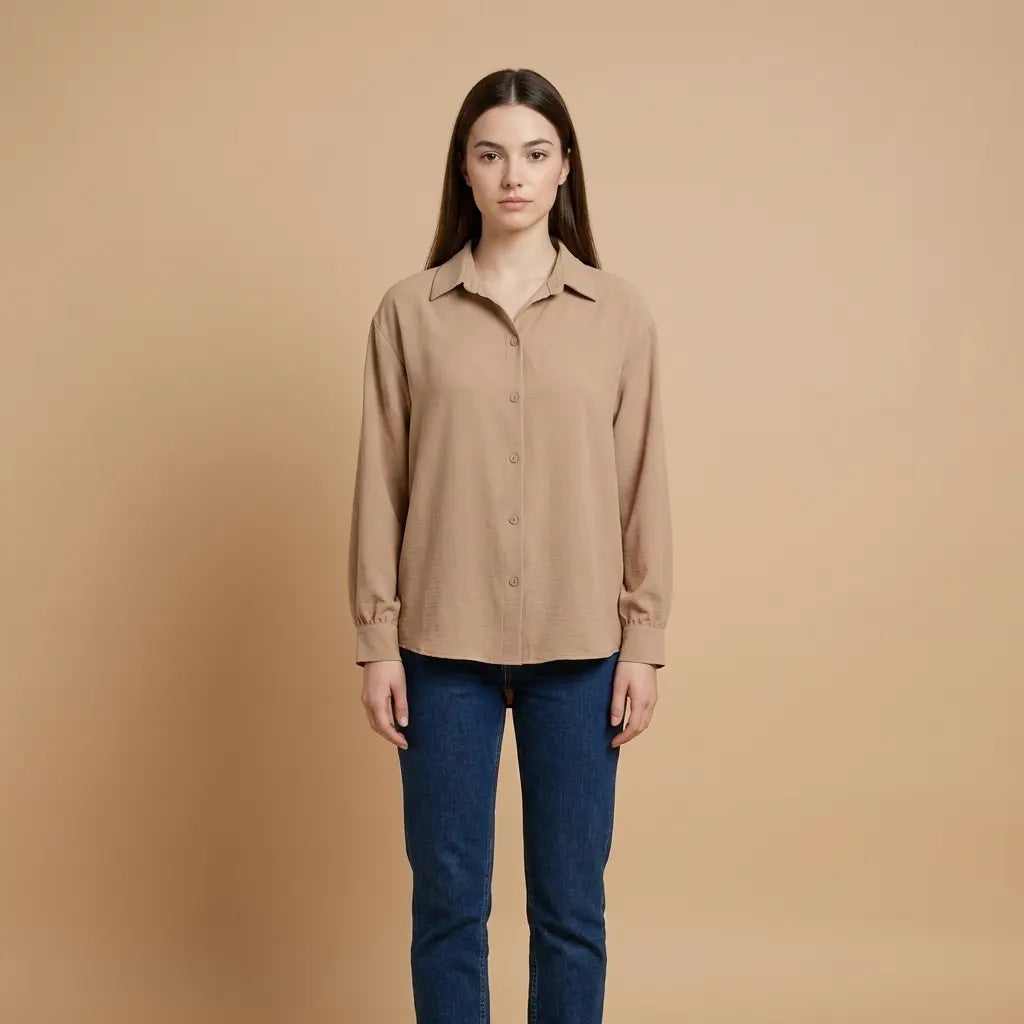 Erato – Elegantní béžová košile Karolina Prague