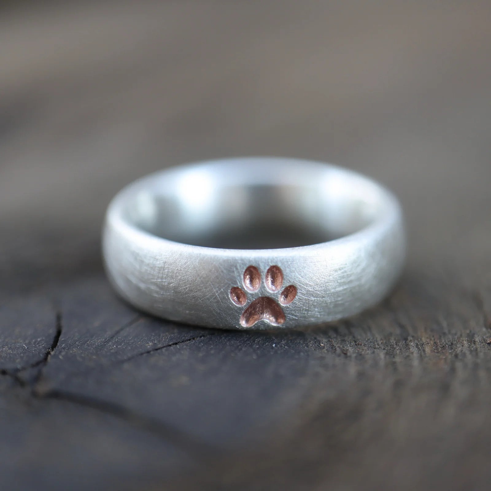 Tlapy Ring karolina Prague